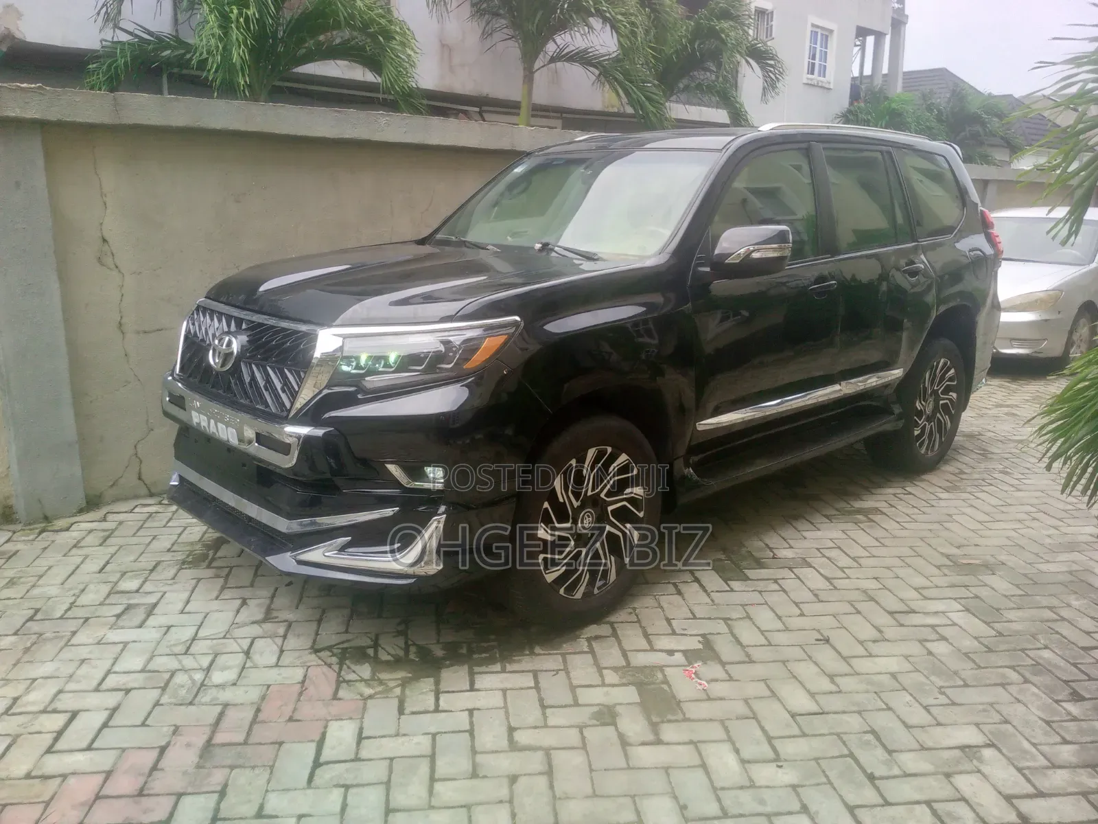 Toyota Land Cruiser Prado 2024 Black