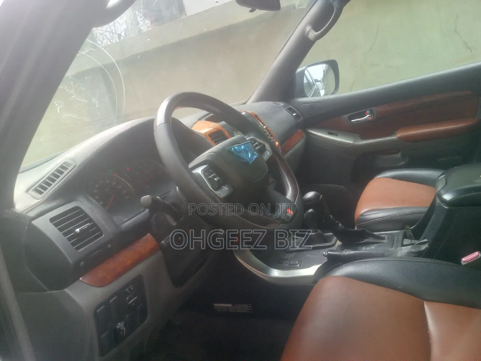 Toyota Land Cruiser Prado 2024 Black