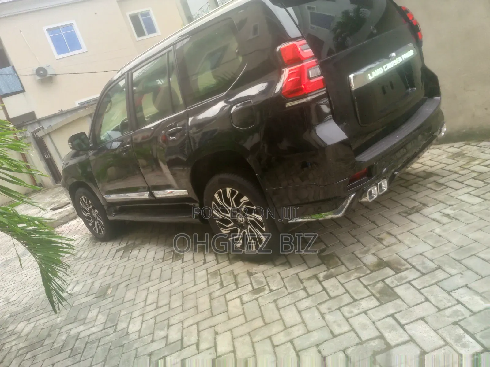 Toyota Land Cruiser Prado 2024 Black