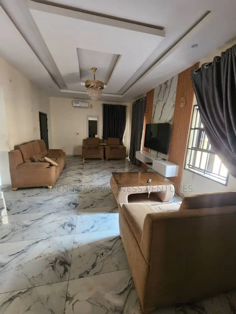 Furnished 3bdrm Duplex in Phdl, Jericho for rent