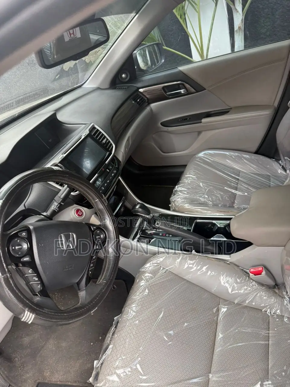 Honda Accord Touring 4dr Sedan FWD (3.5L 6cyl 6A) 2016 Gray