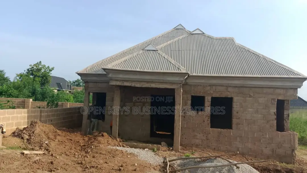 3bdrm Bungalow in Adebanke Est, Jamoje, Apata for sale