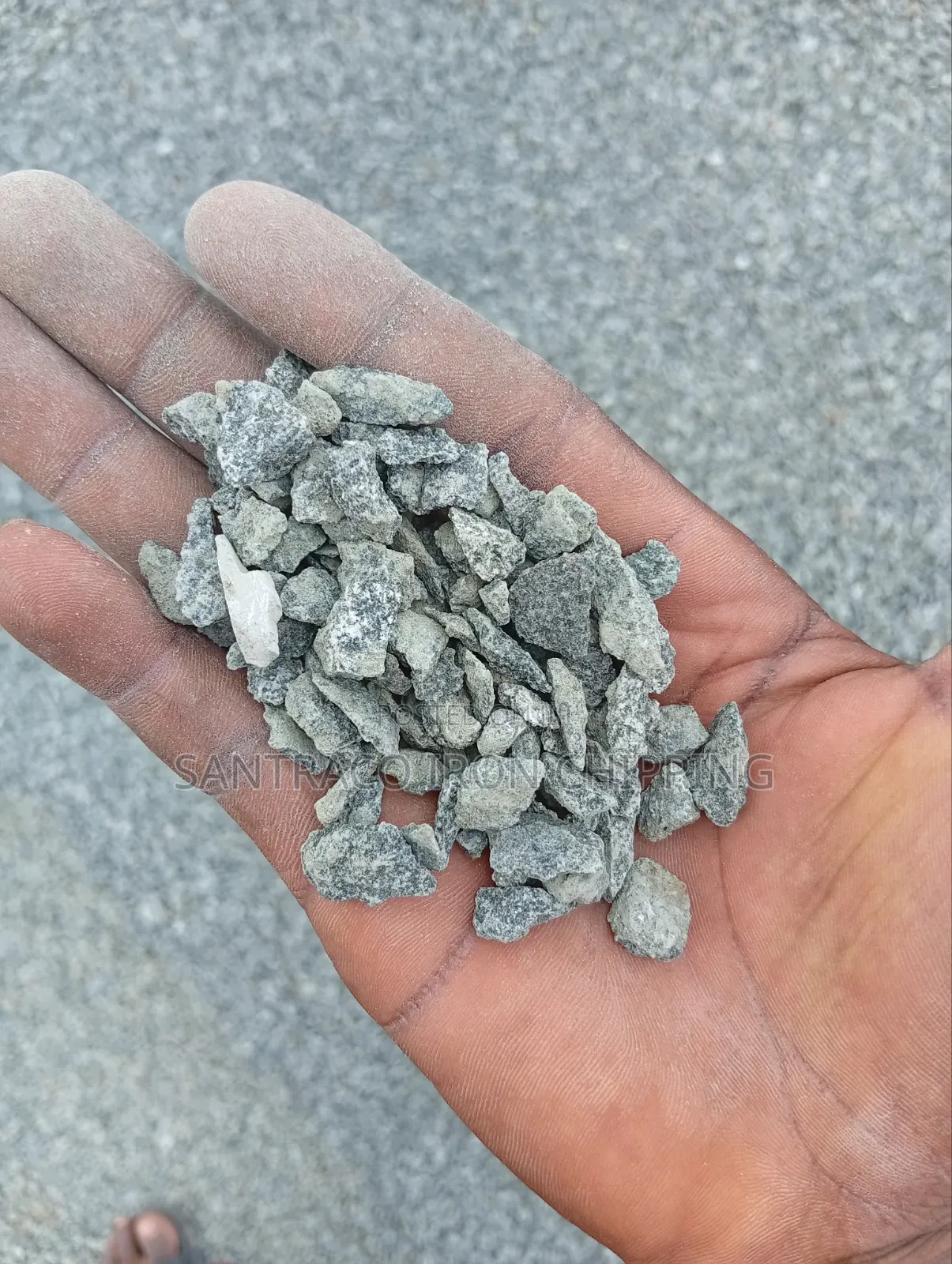 Premium Granite Iron Black Chippings (All Sizes Available)