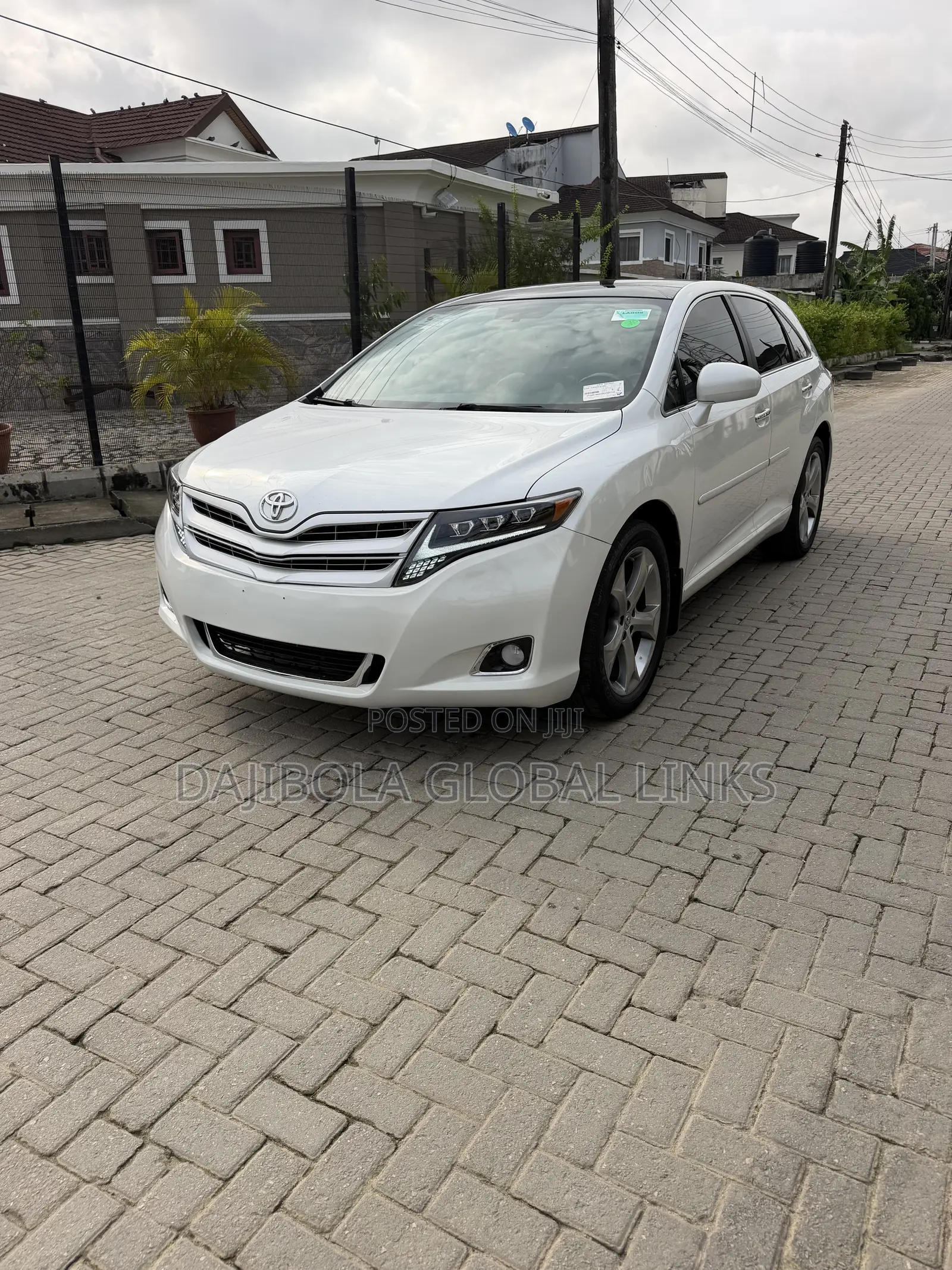 Toyota Venza AWD 2011 White