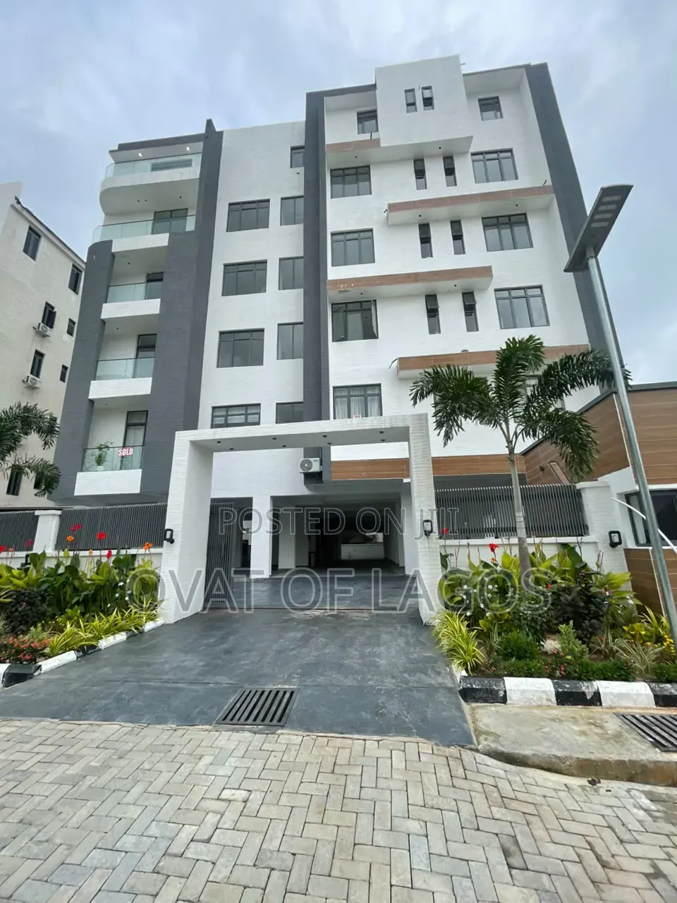 3bdrm Apartment in Ikate for sale