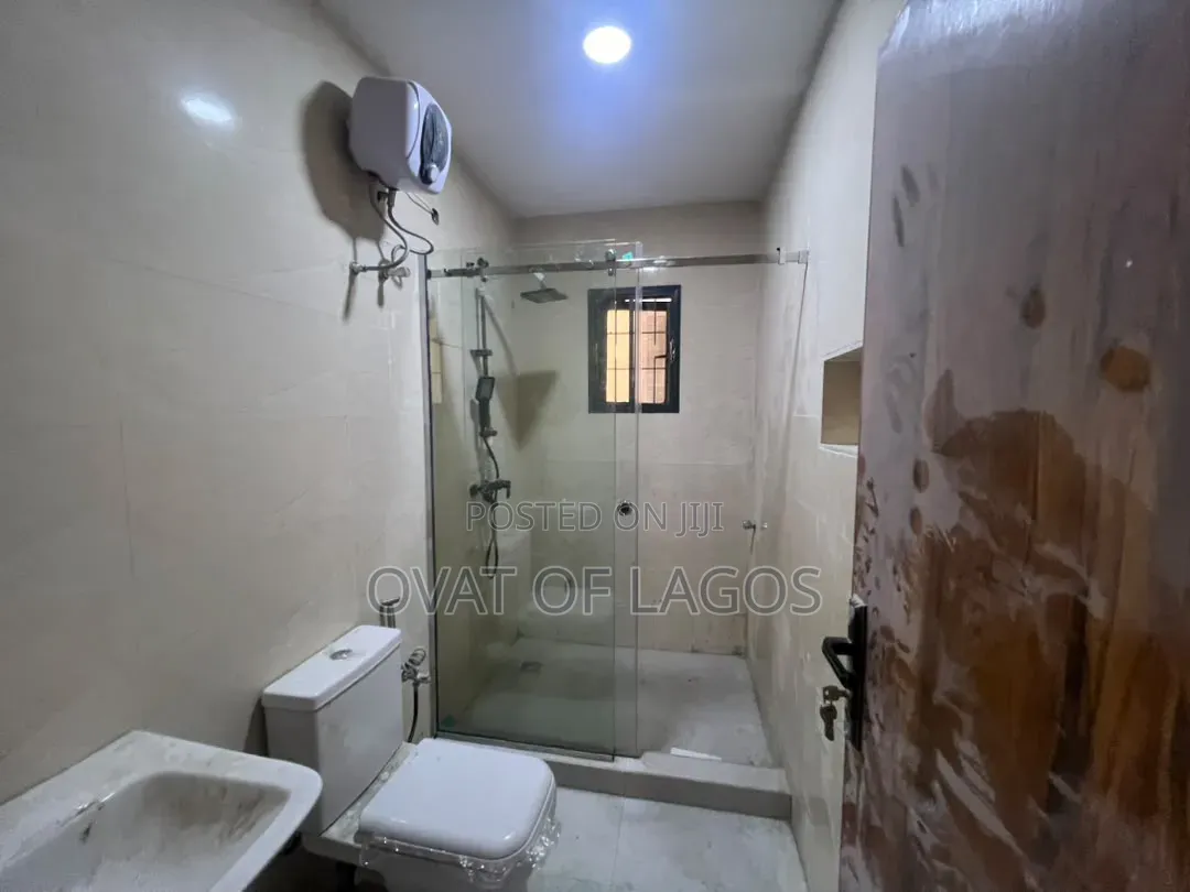 4bdrm Duplex in Lekki Phase 1 for rent