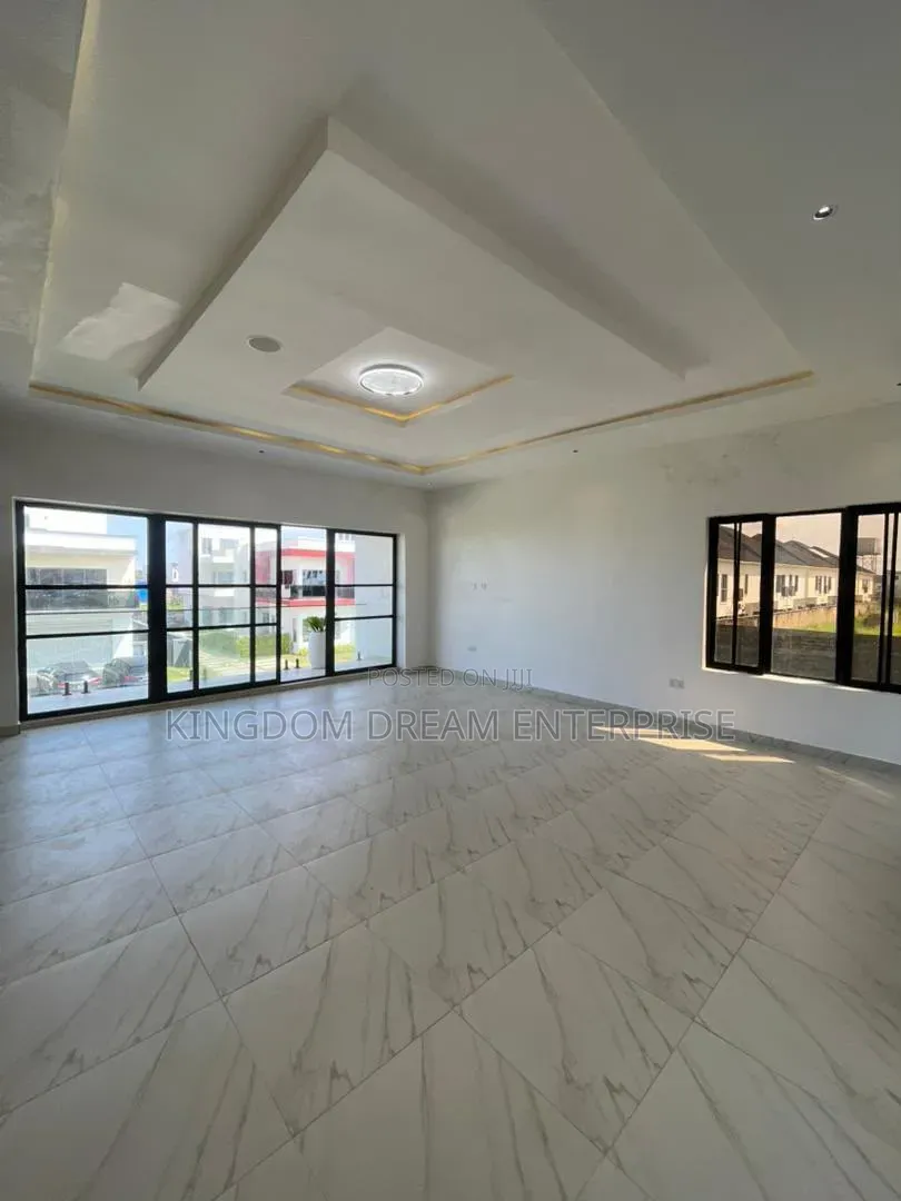 6bdrm House in Victoria Garden City, VGC / Ajah for sale