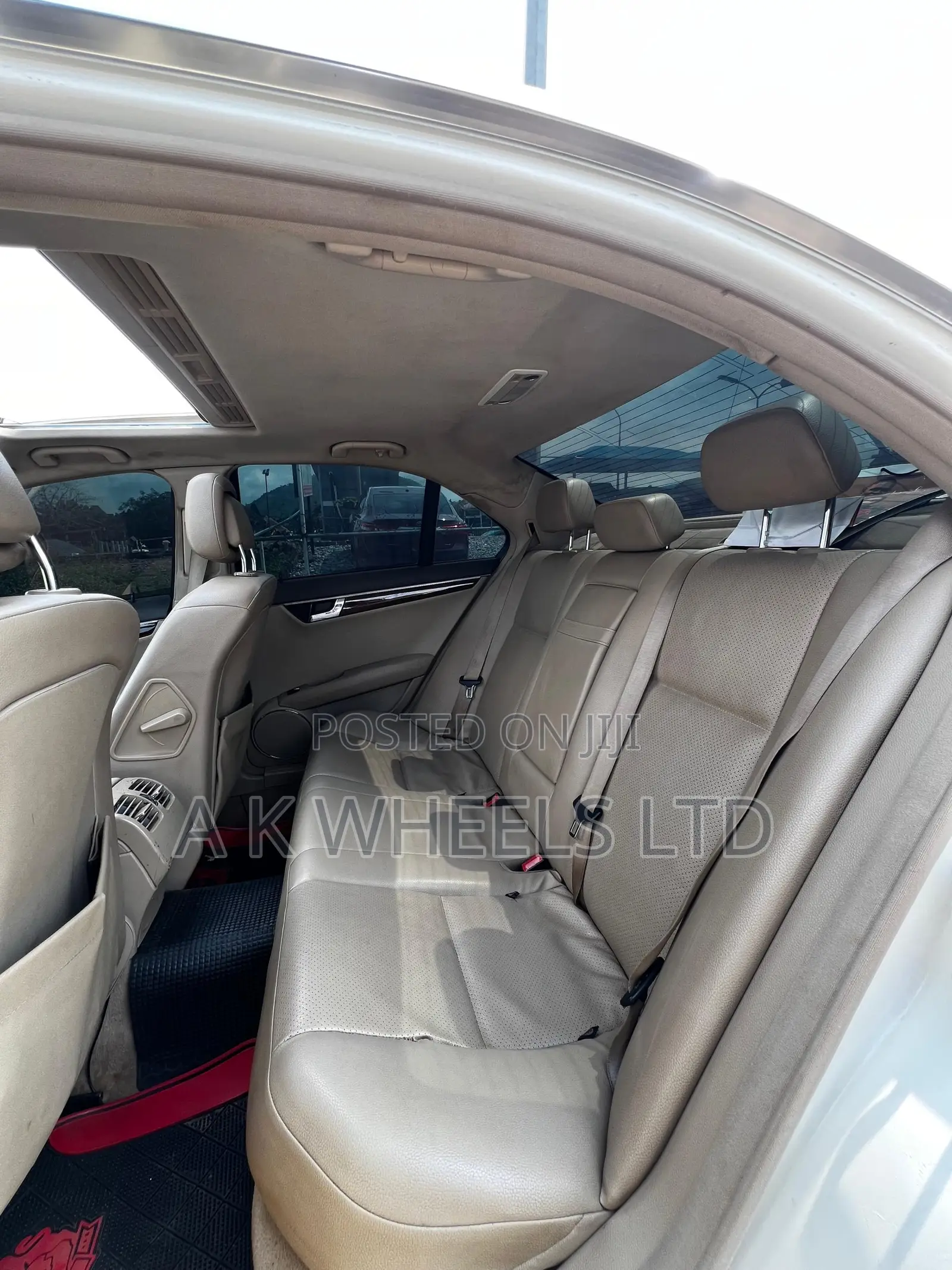 Mercedes-Benz C300 Luxury 4Matic Sedan AWD (3.0L 6cyl 7A) 2010 White