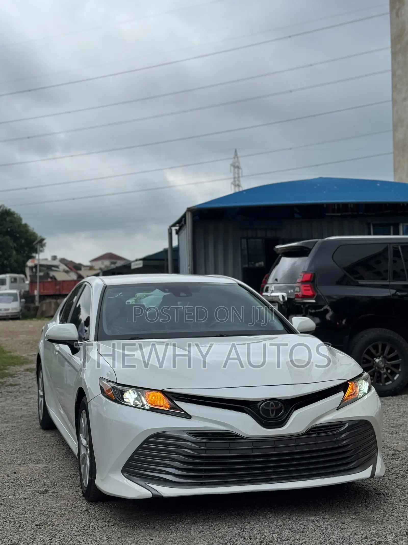 Toyota Camry LE (2.5L 4cyl 8A) 2019 White