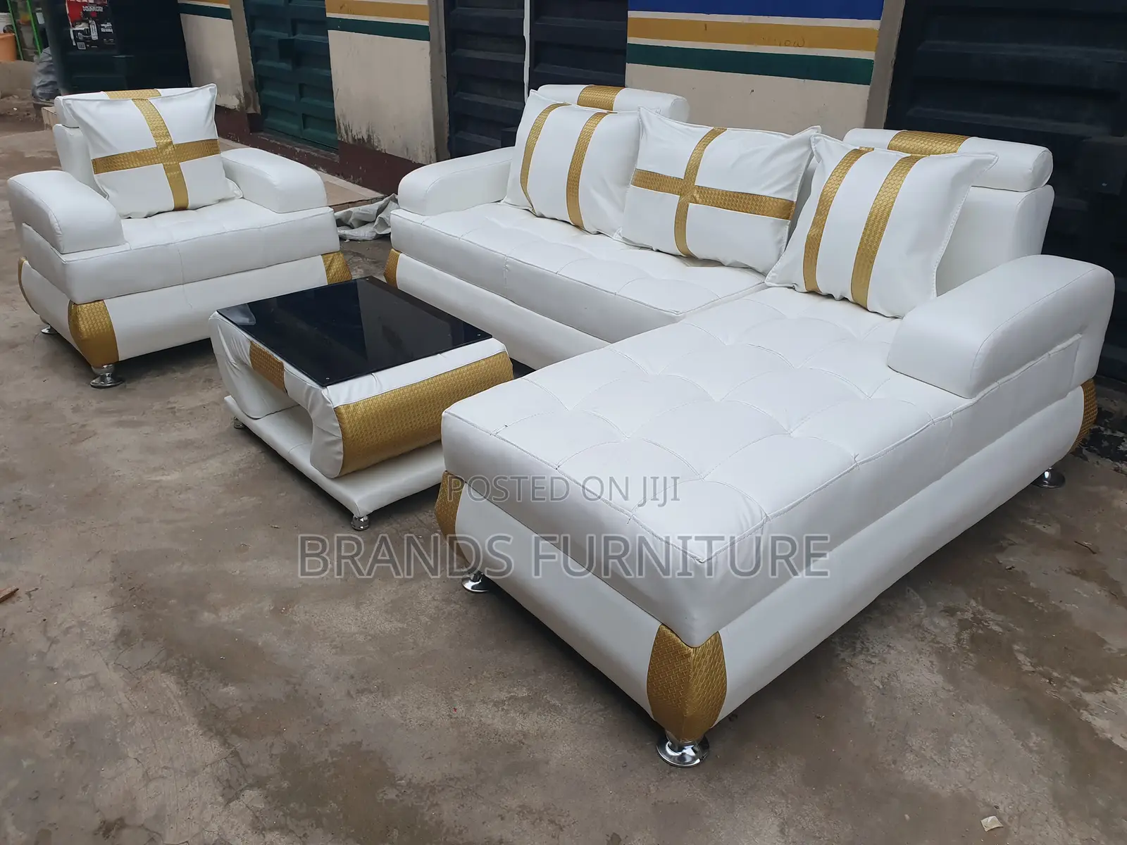 Beautiful Quality White Leather Lshap Sofa Center Table With Single