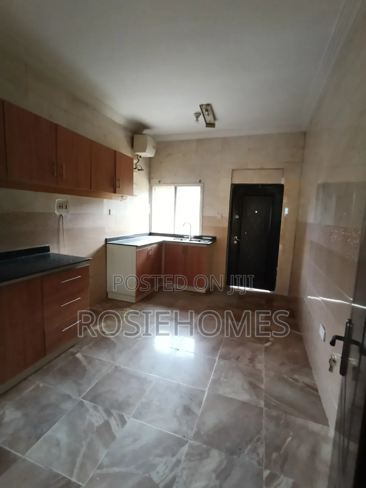 2bdrm Block of Flats in Lekki Lekki Scheme 2 for rent