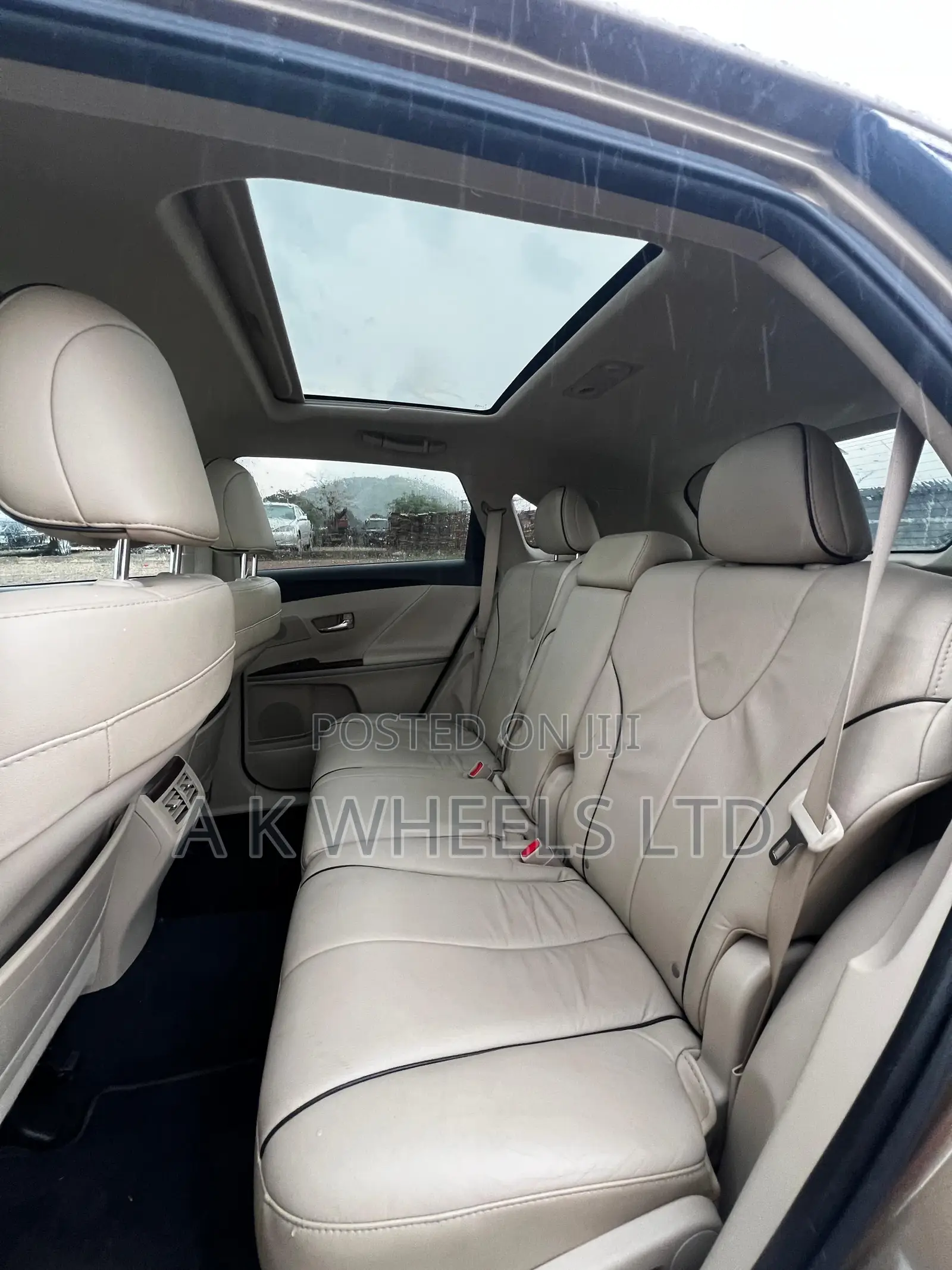 Toyota Venza XLE 2010 Brown