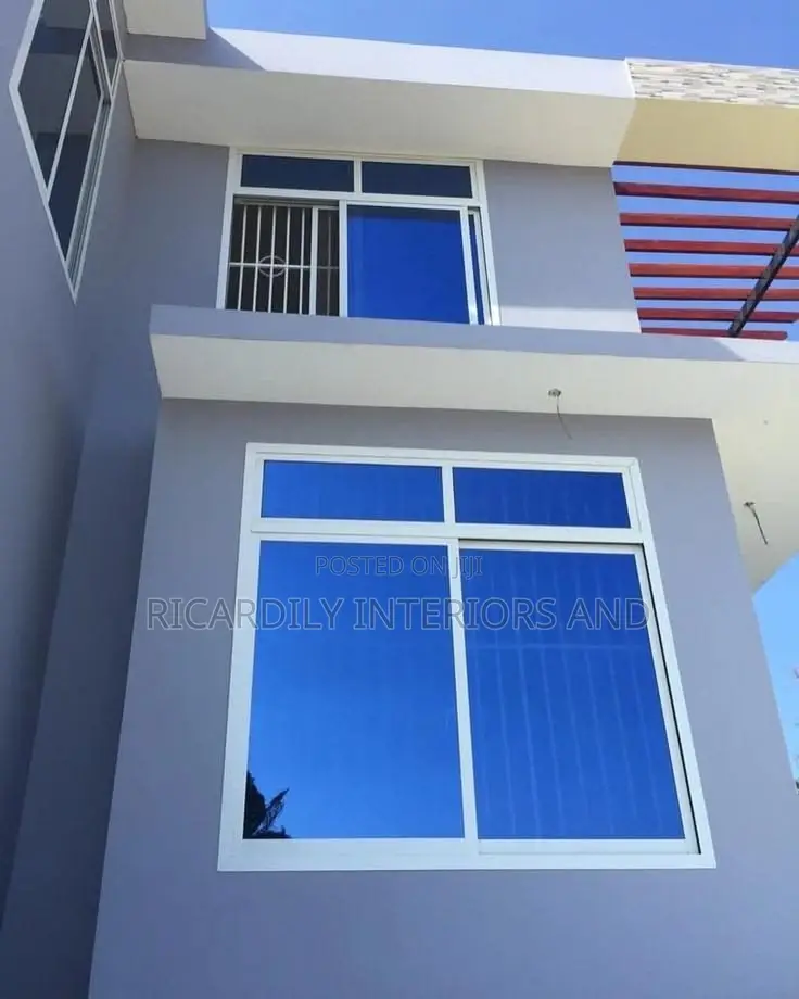 Aluminum Frameless Glass Window