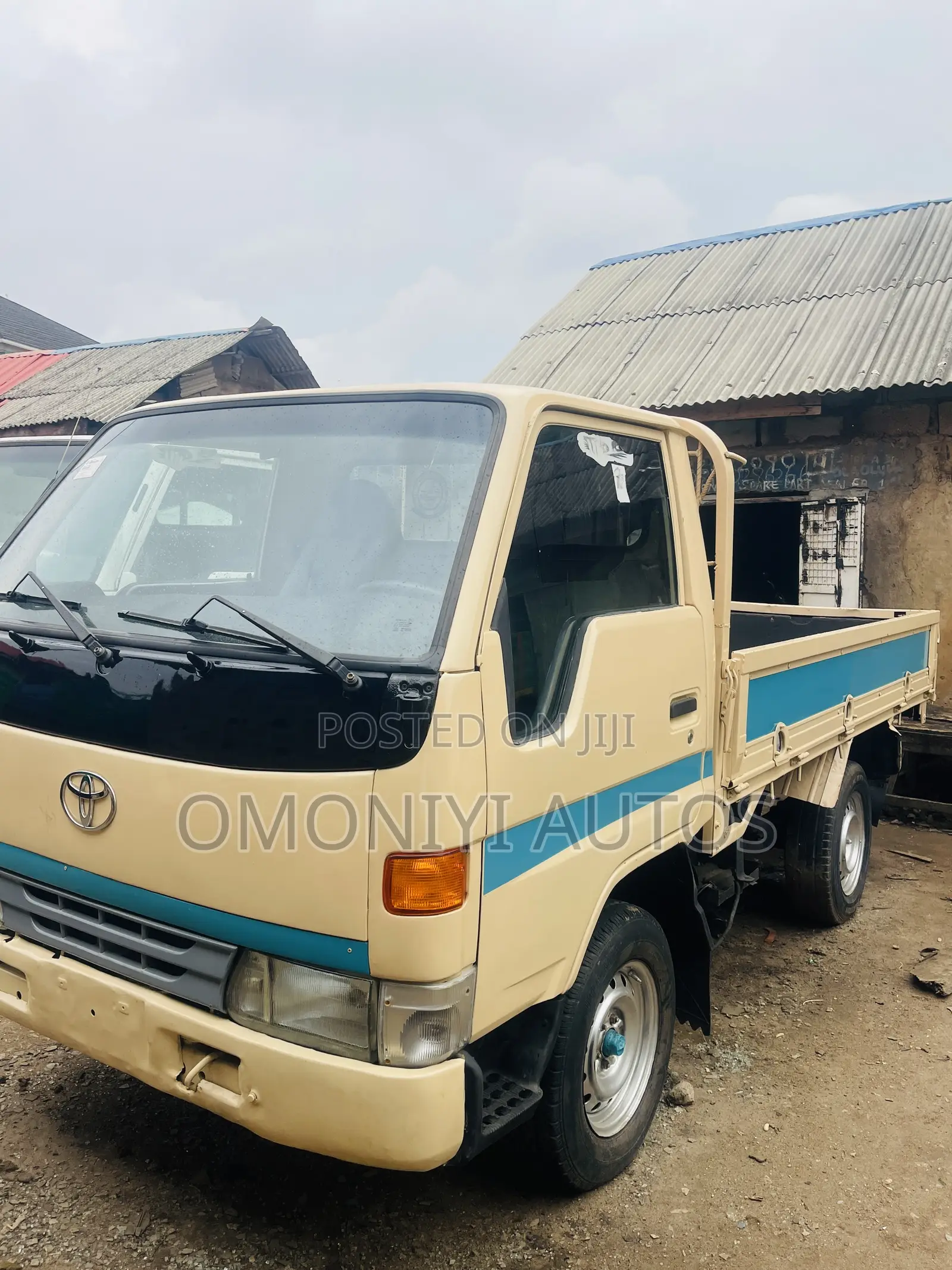 Toyota Dyna 100