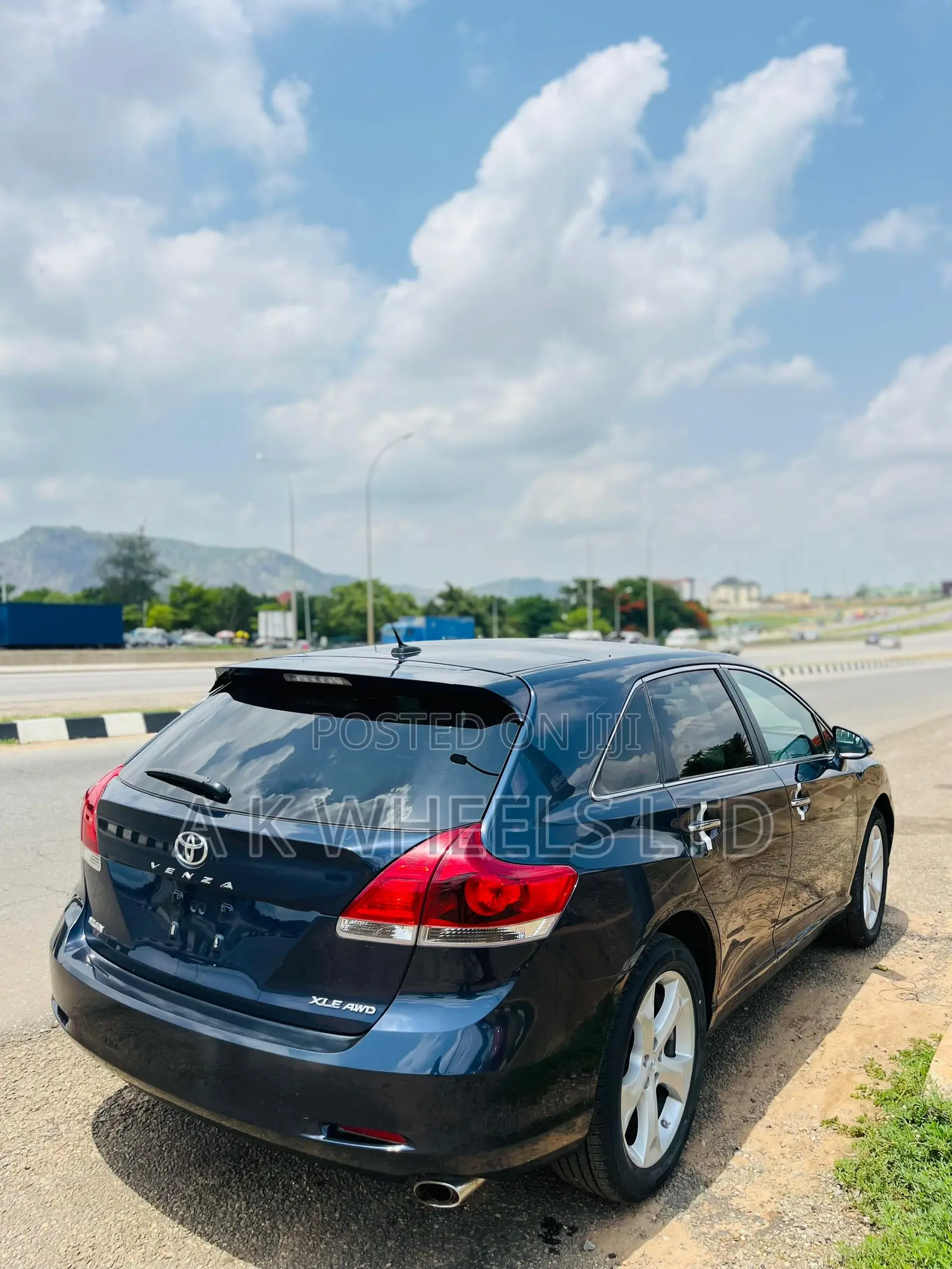 Toyota Venza XLE 4dr Wagon AWD (2.7L 4cyl 6A) 2015 Blue