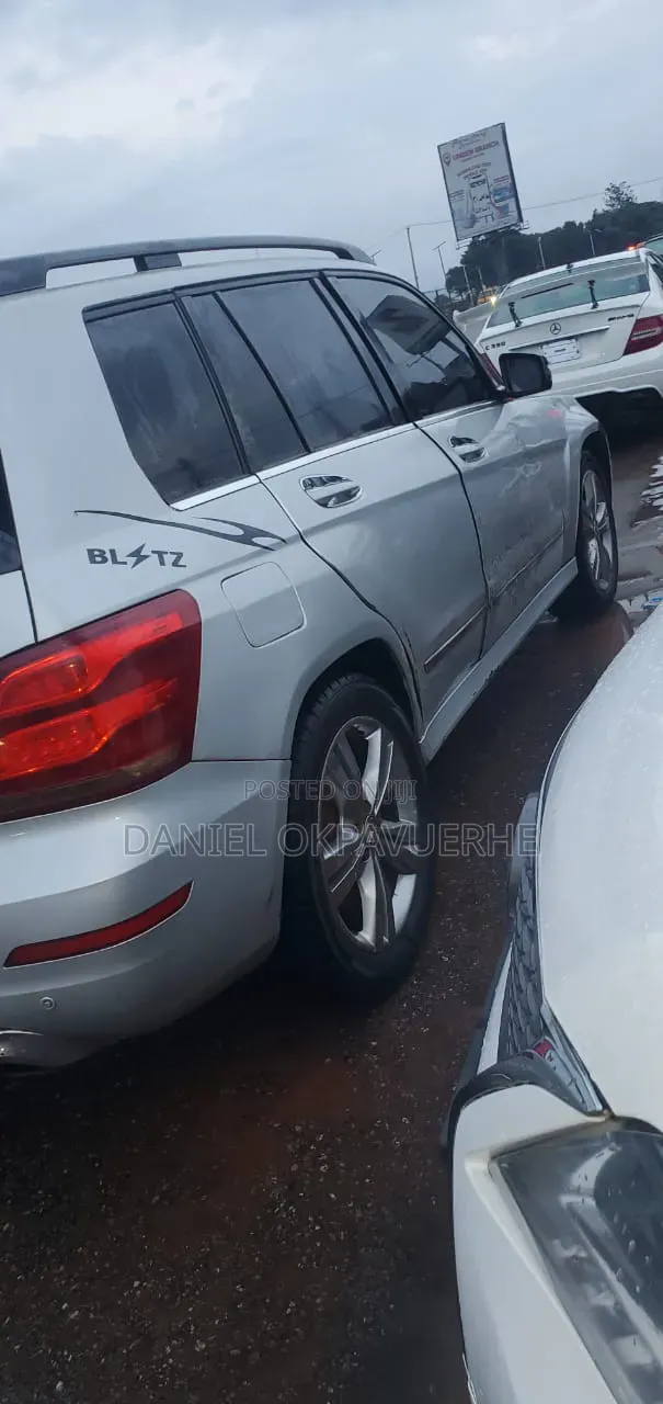 Mercedes-Benz GLK-Class 2012