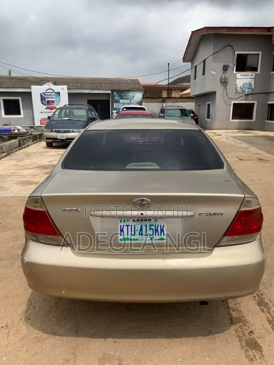 Toyota Camry 2005 Gold