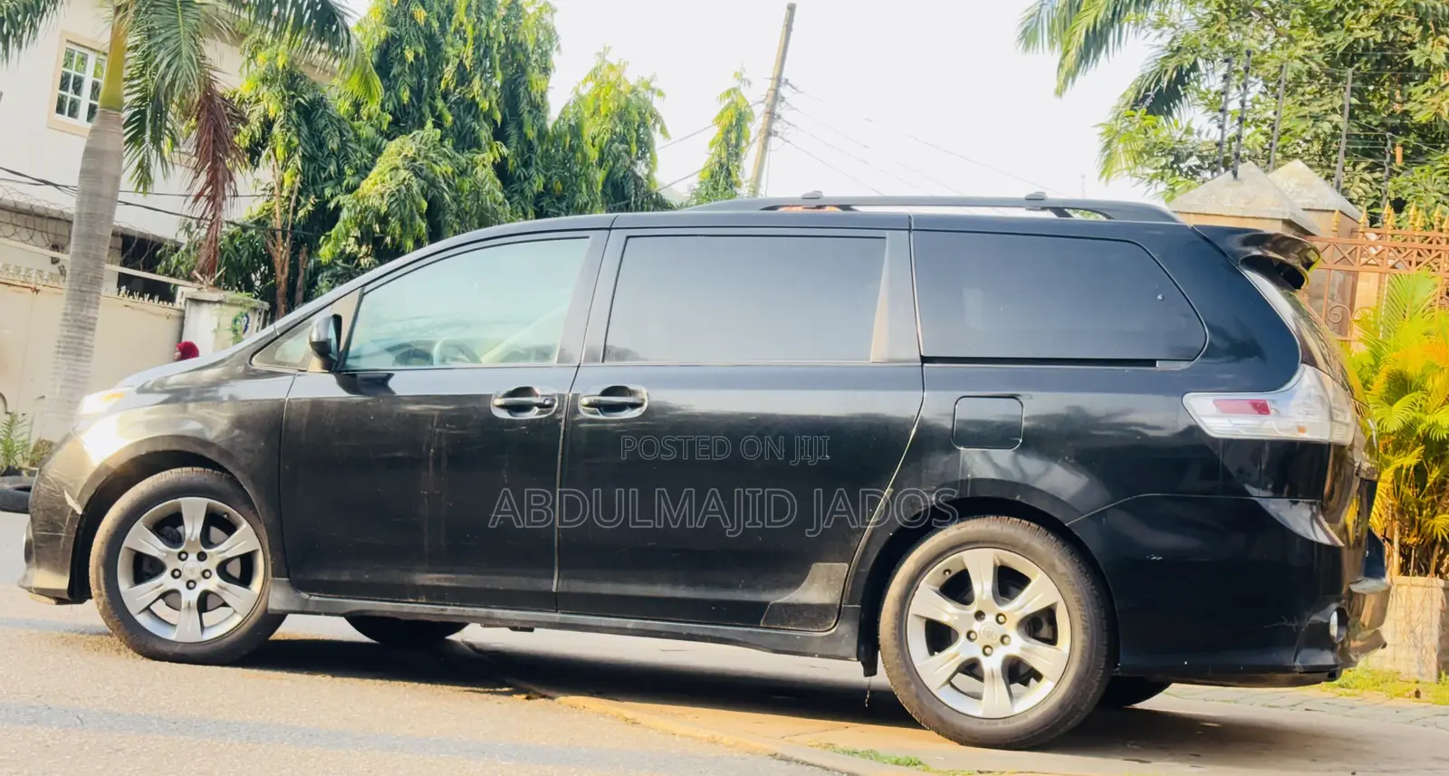 Toyota Sienna 2011 Black