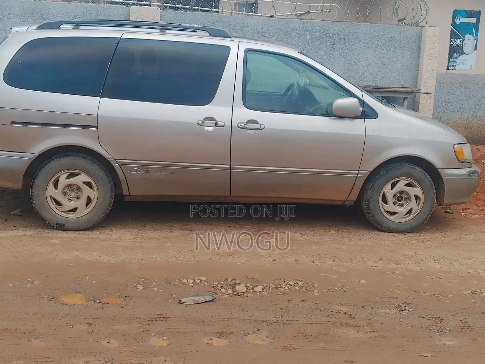 Toyota Sienna 2003