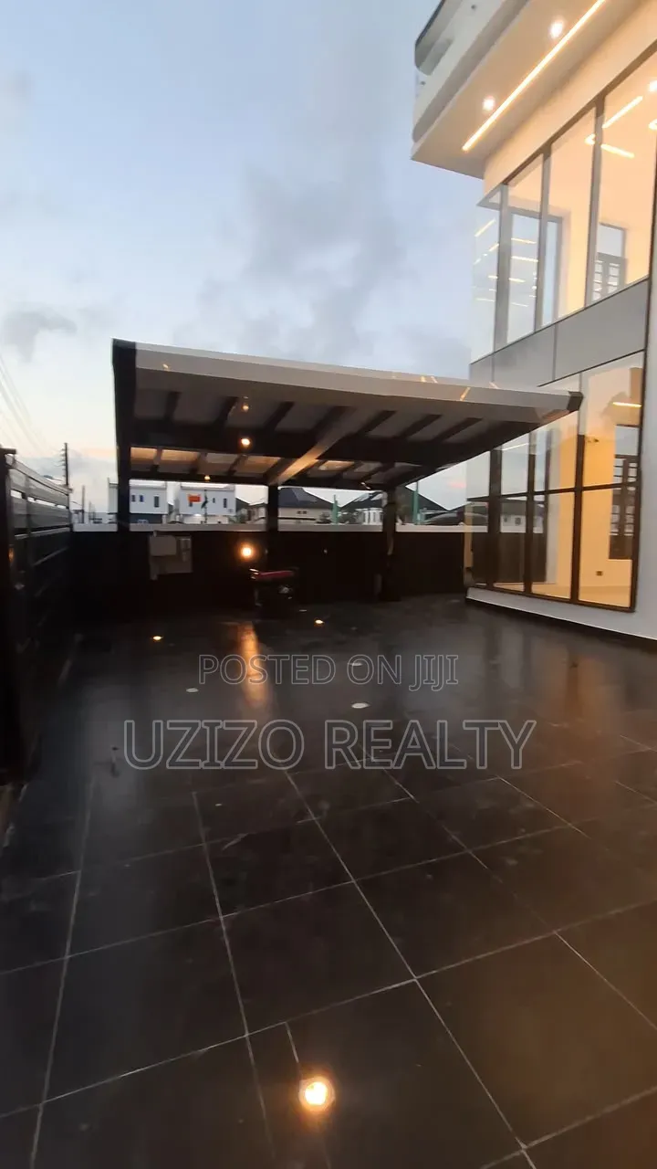 Furnished 5bdrm Duplex in Monastery Road, Sangotedo for sale