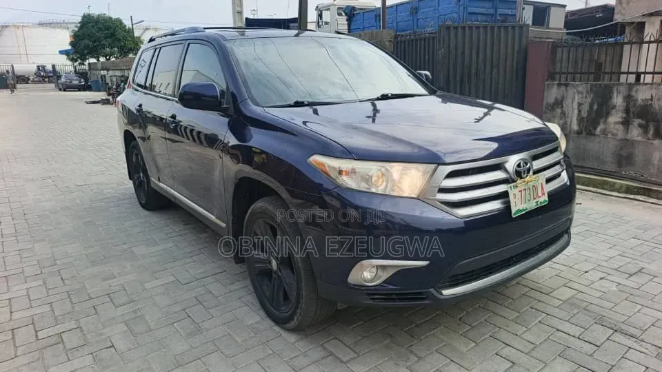 Toyota Highlander 2013 Blue