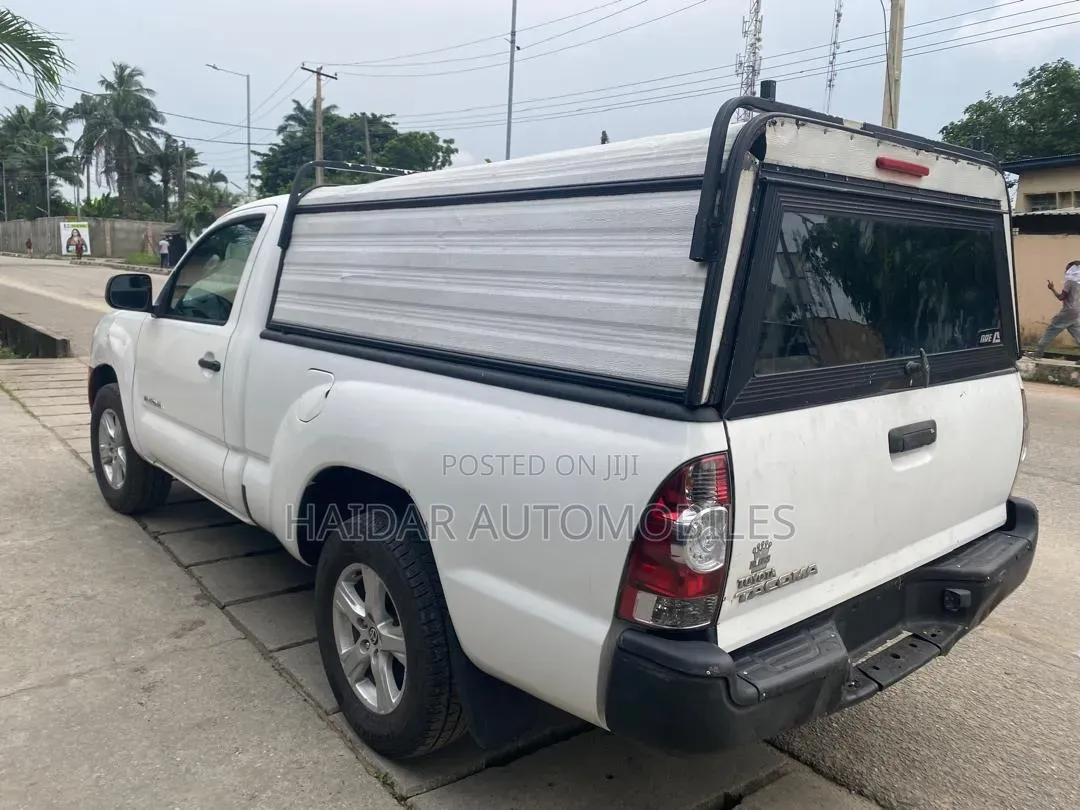 Toyota Tacoma 2010 White