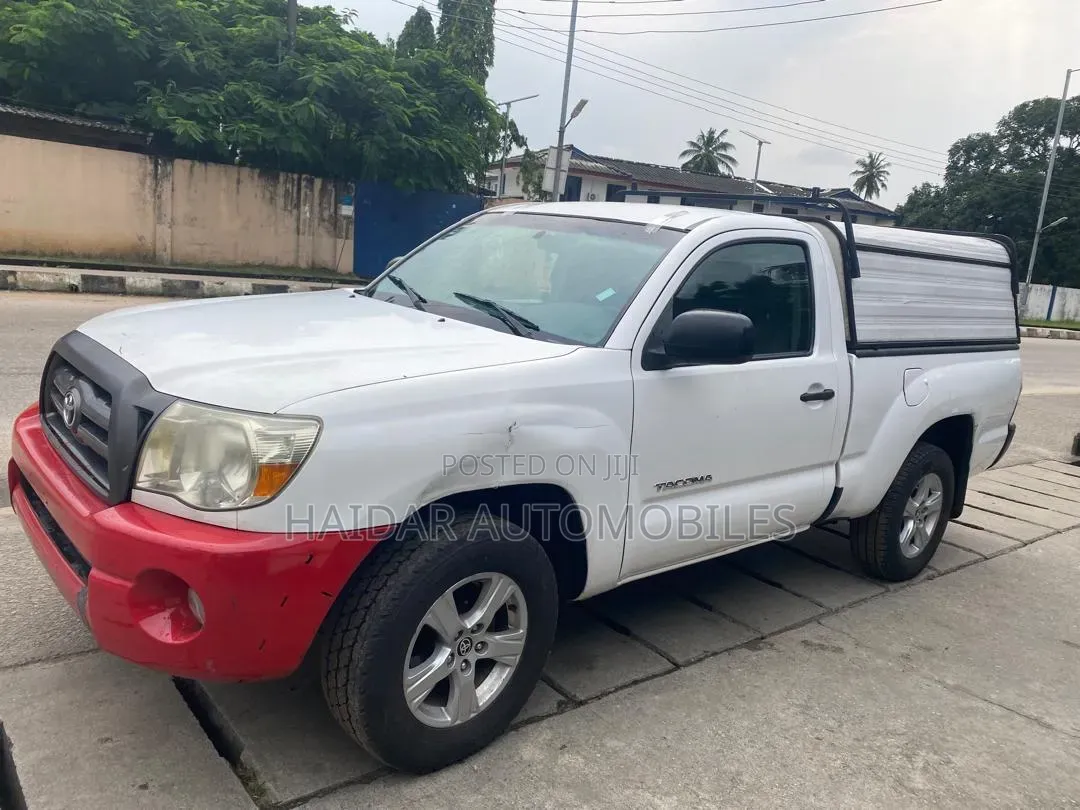 Toyota Tacoma 2010 White