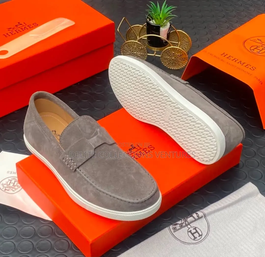 *New "Hermes Paris" Luxury Designer High Quality Loafers Just Arrived