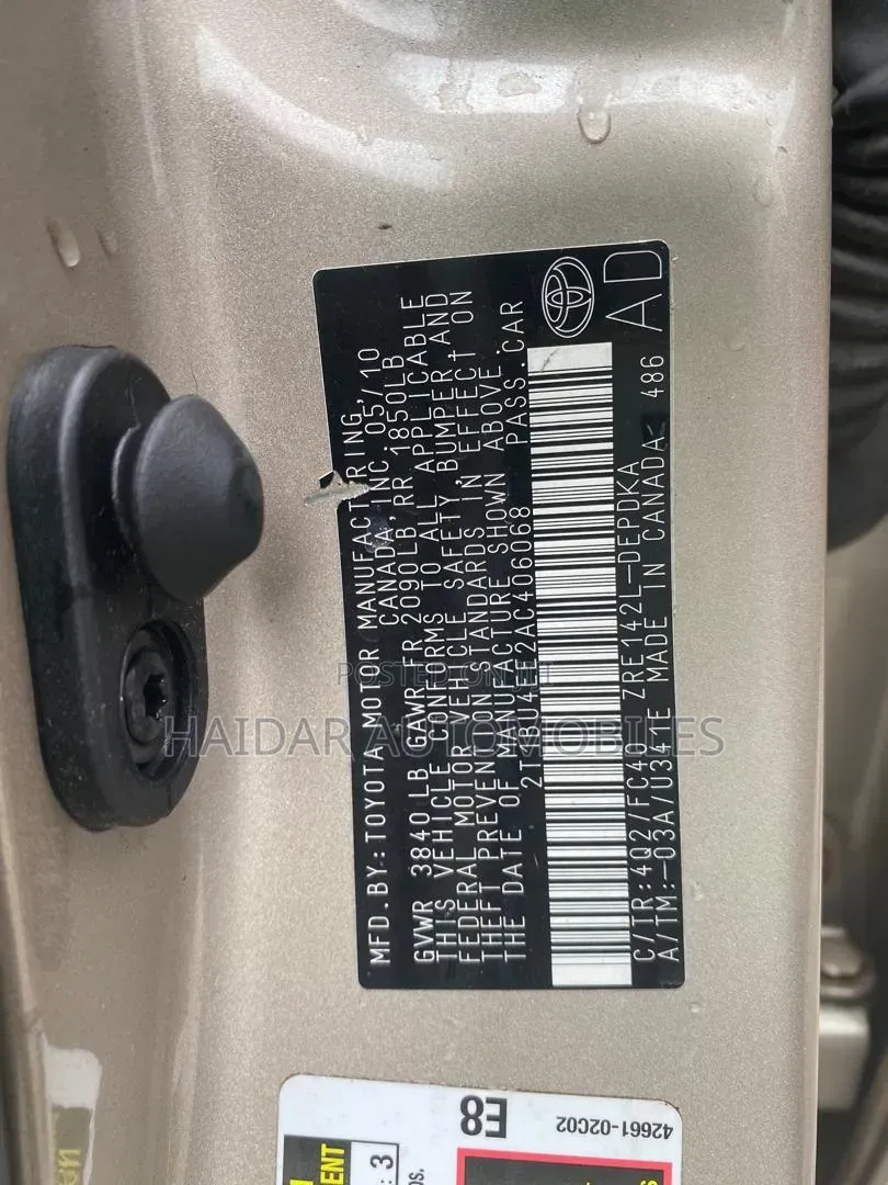 Toyota Corolla 2010 Gold