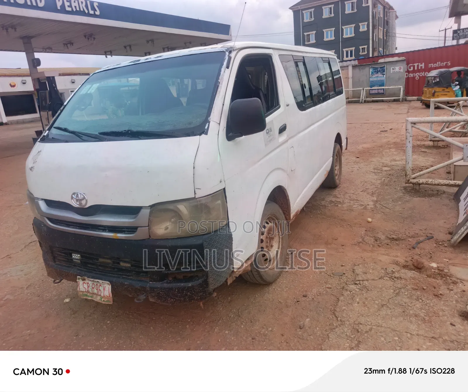 Toyota Grand HiAce 2002 White