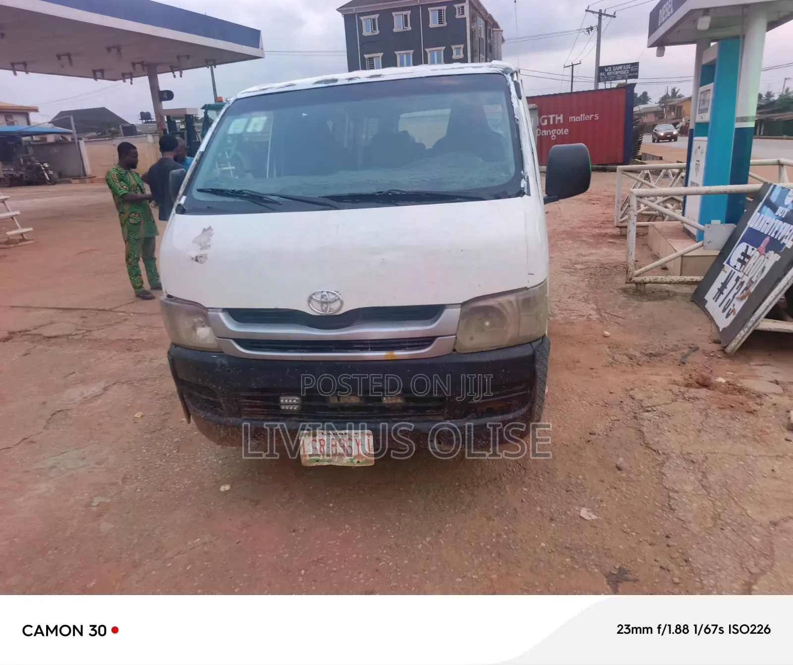 Toyota Grand HiAce 2002 White