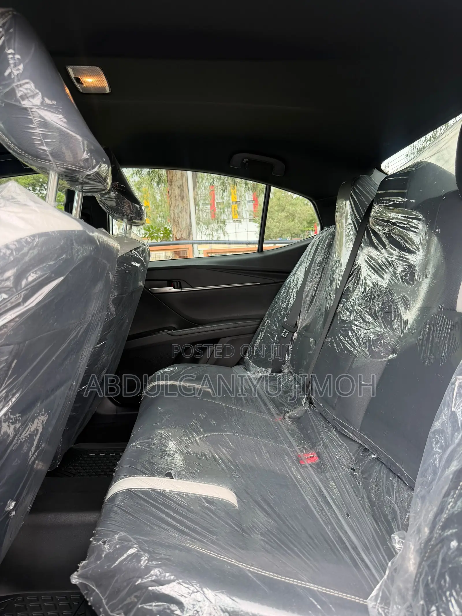 Toyota Camry SE 2026 White