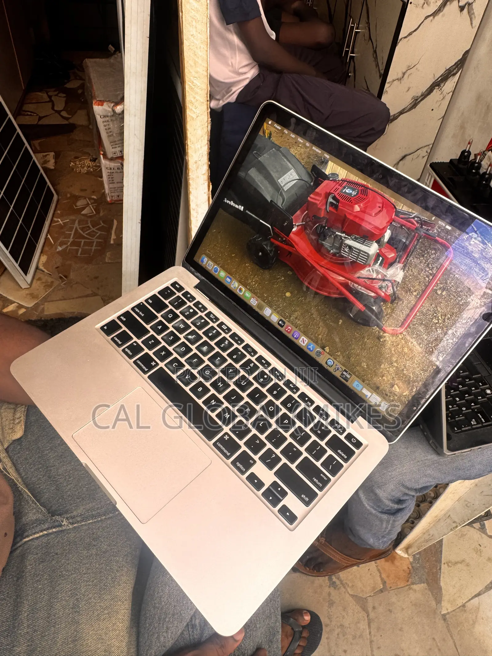 Laptop Apple MacBook Pro 2015 8GB Intel Core i5 SSHD+SSD 256GB