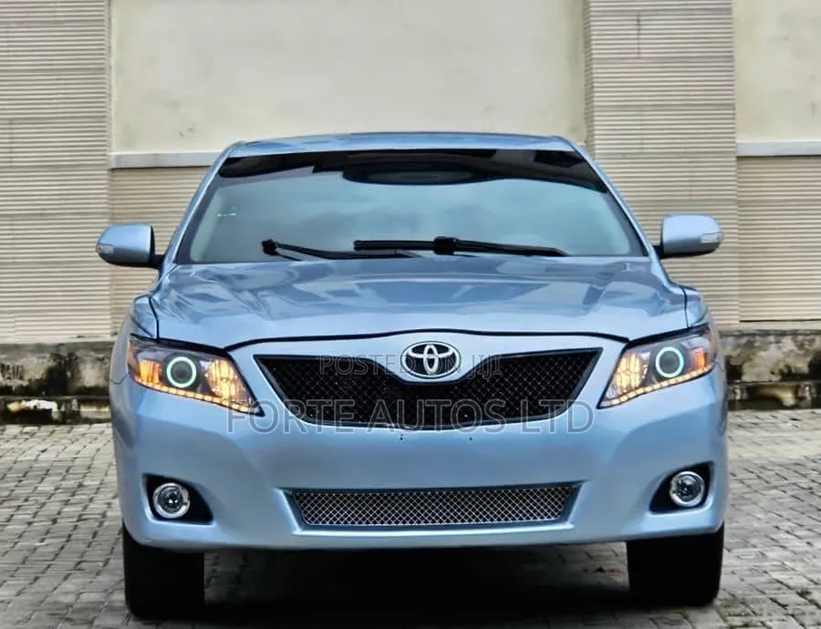 Toyota Camry 2010 Blue