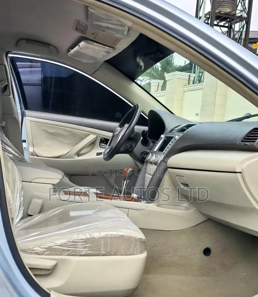Toyota Camry 2010 Blue
