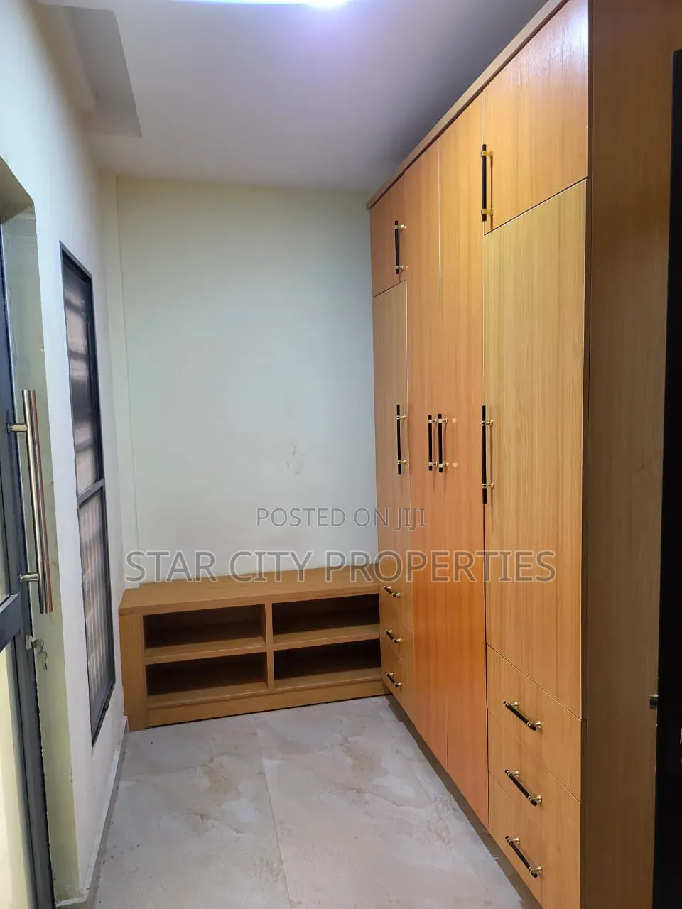 5bdrm Duplex in Mende Maryland for rent