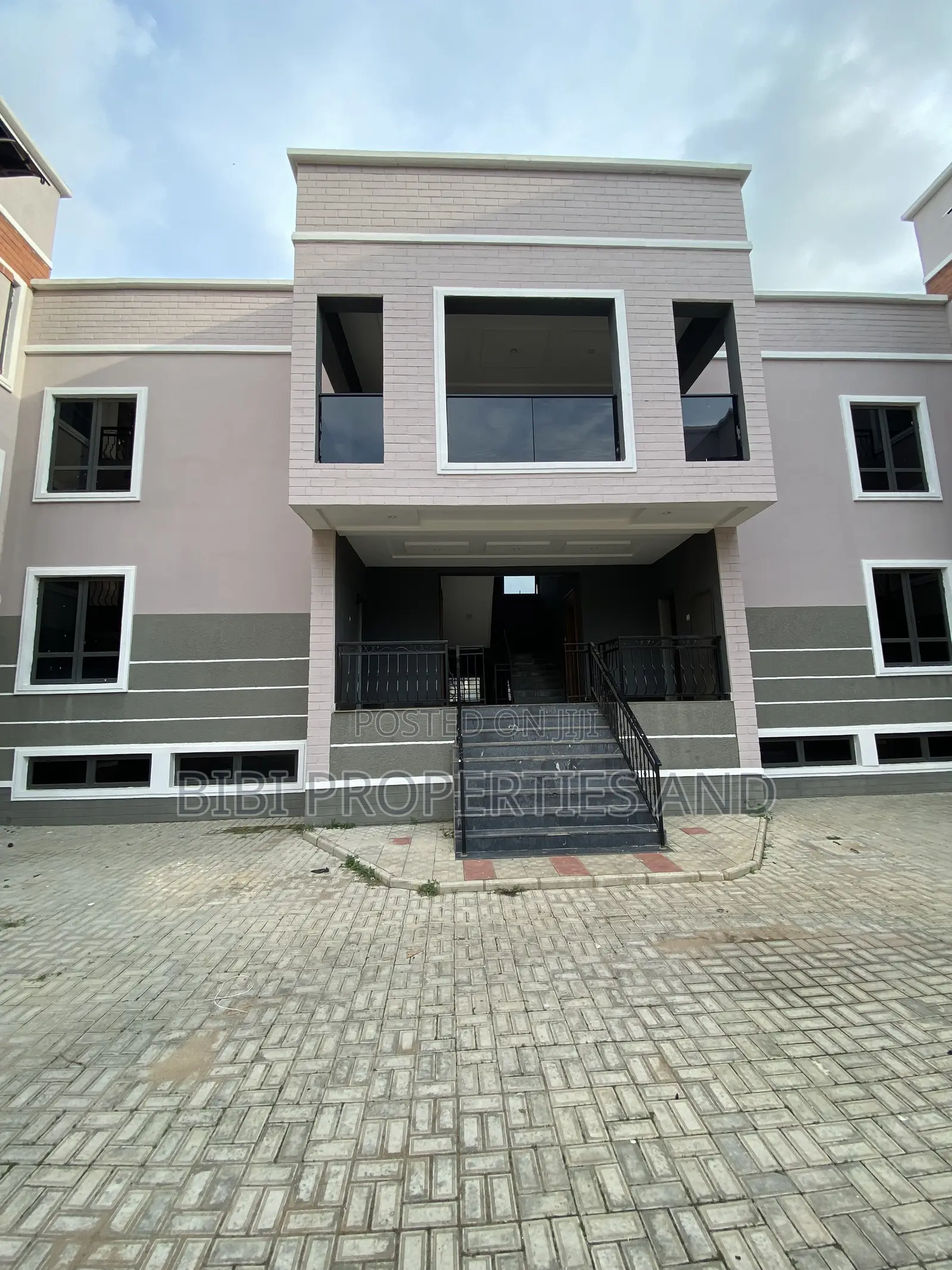 2bdrm Apartment in Katampe Extension for sale