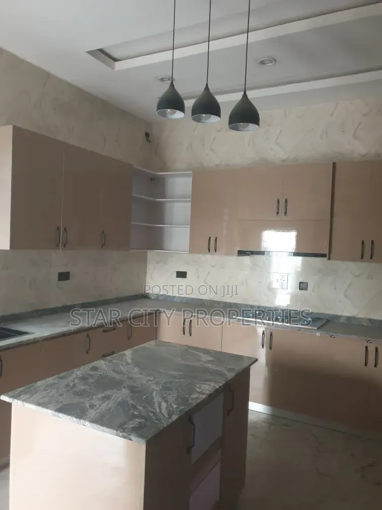 6bdrm Duplex in Magodo Phase 2 for sale