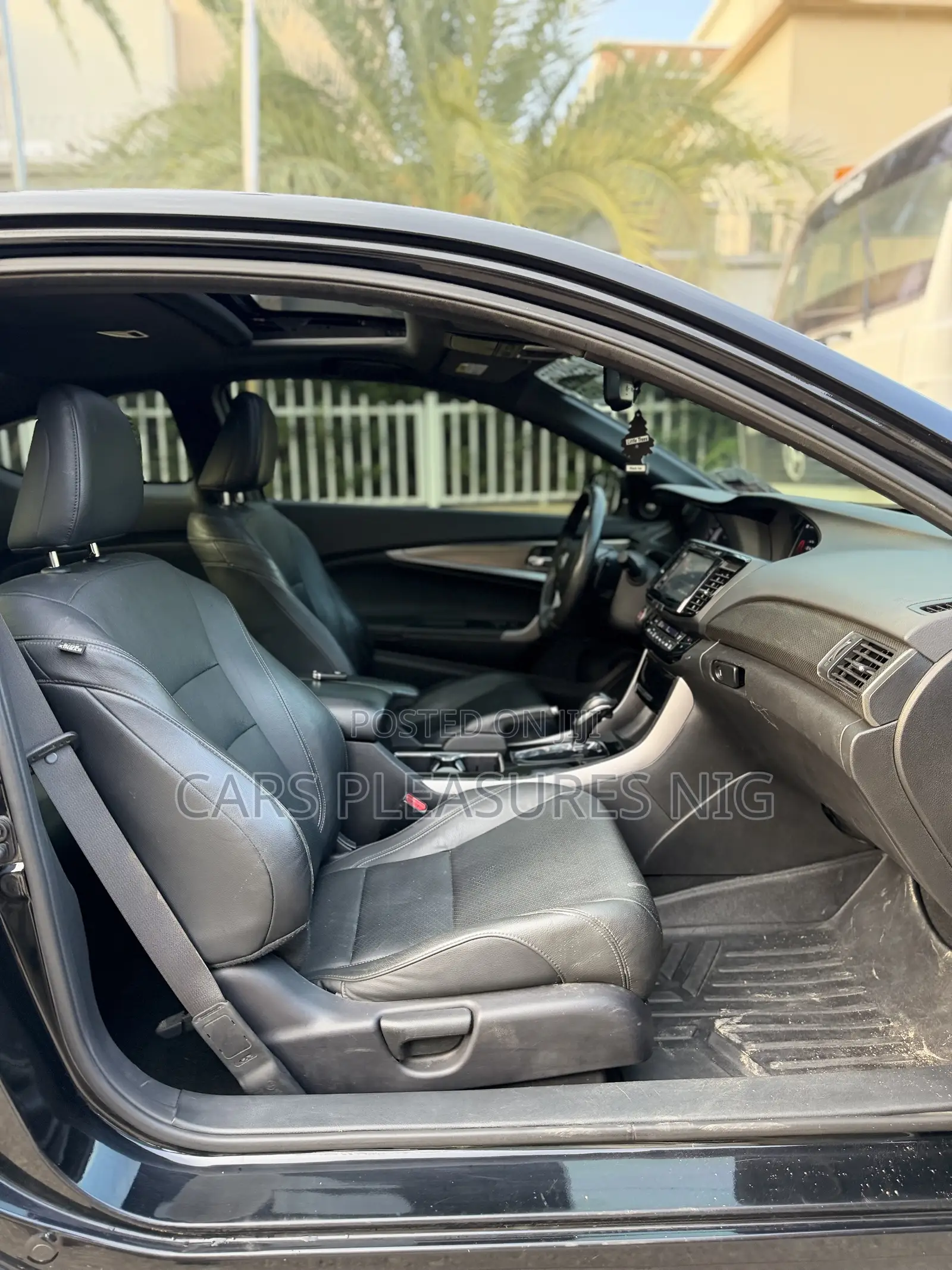 Honda Accord Touring V6 2dr Coupe FWD (3.5L 6cyl 6A) 2017 Black