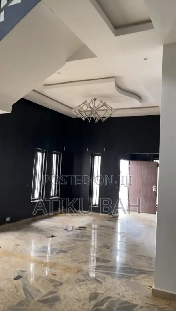 5bdrm Townhouse / Terrace in Guzape for rent