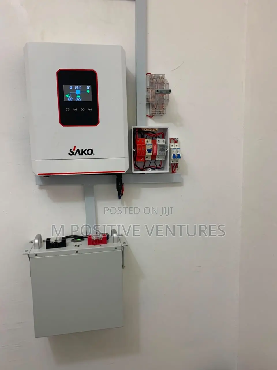 Sako 4.2kva Hybrid Inverter With Luxwatt 3kwh Lithium Battery