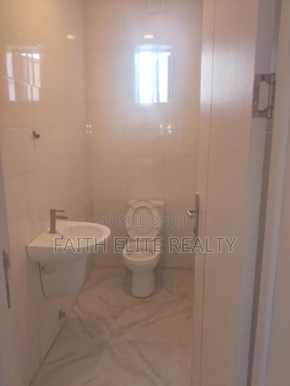 3bdrm Apartment in Ikate for rent