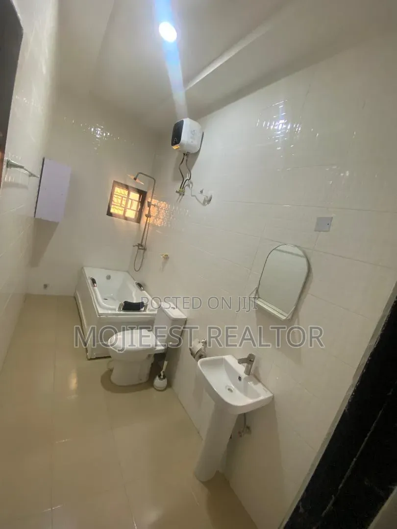 3bdrm Duplex in Millennium Shelter, Lugbe District for sale