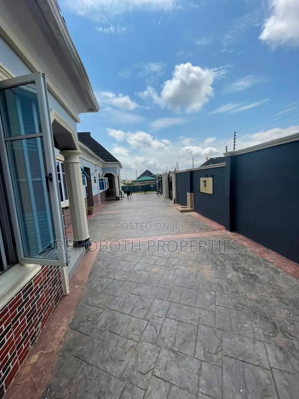 5bdrm Bungalow in Jankata, Akala Express for sale