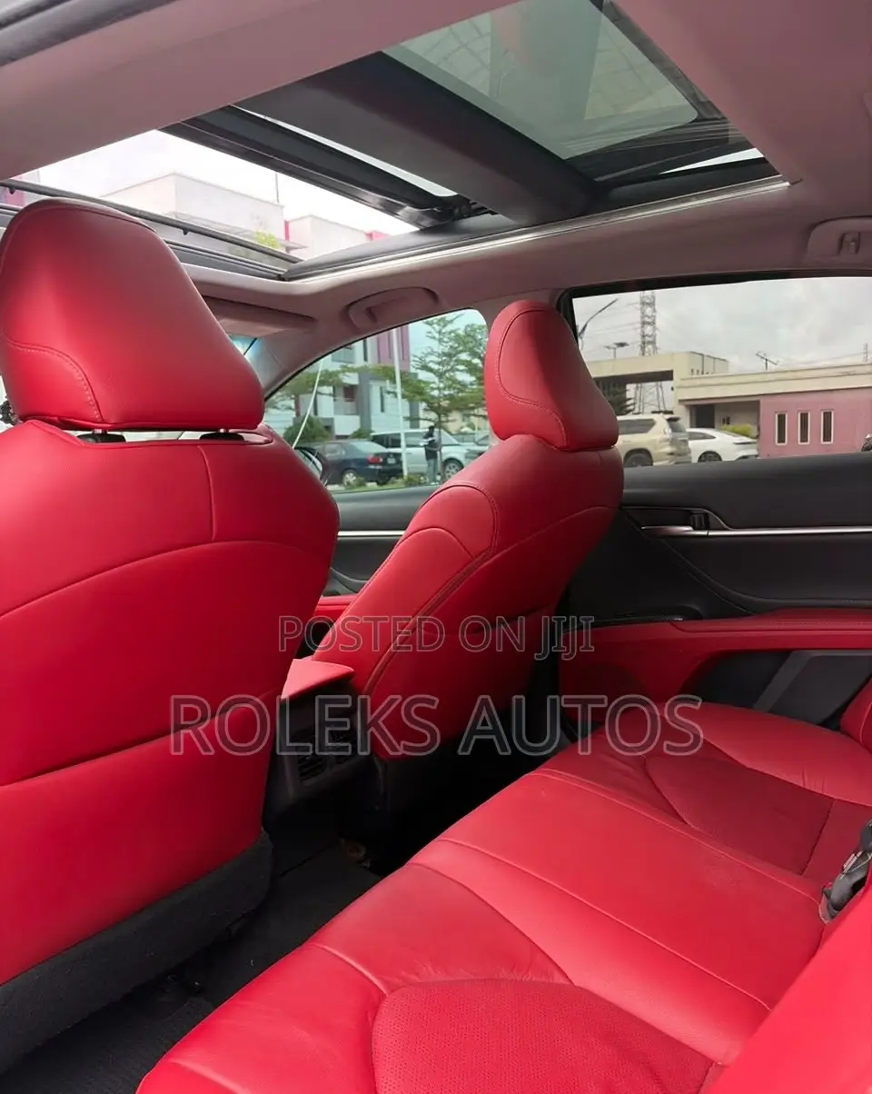 Toyota Camry XSE V6 FWD (3.5L 6cyl 8AM) 2018 White
