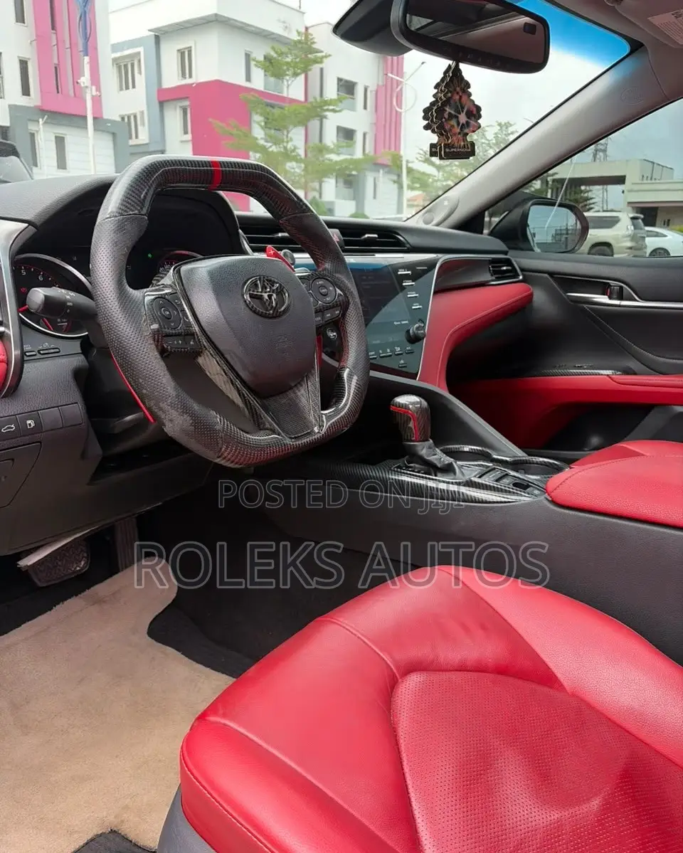 Toyota Camry XSE V6 FWD (3.5L 6cyl 8AM) 2018 White