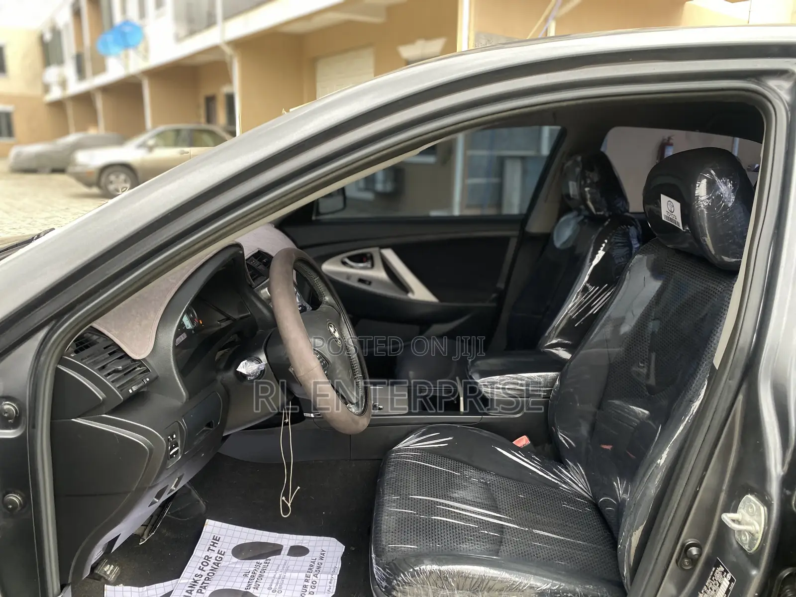 Toyota Camry SE 4dr Sedan (2.5L 4cyl 6AM) 2010 Gray