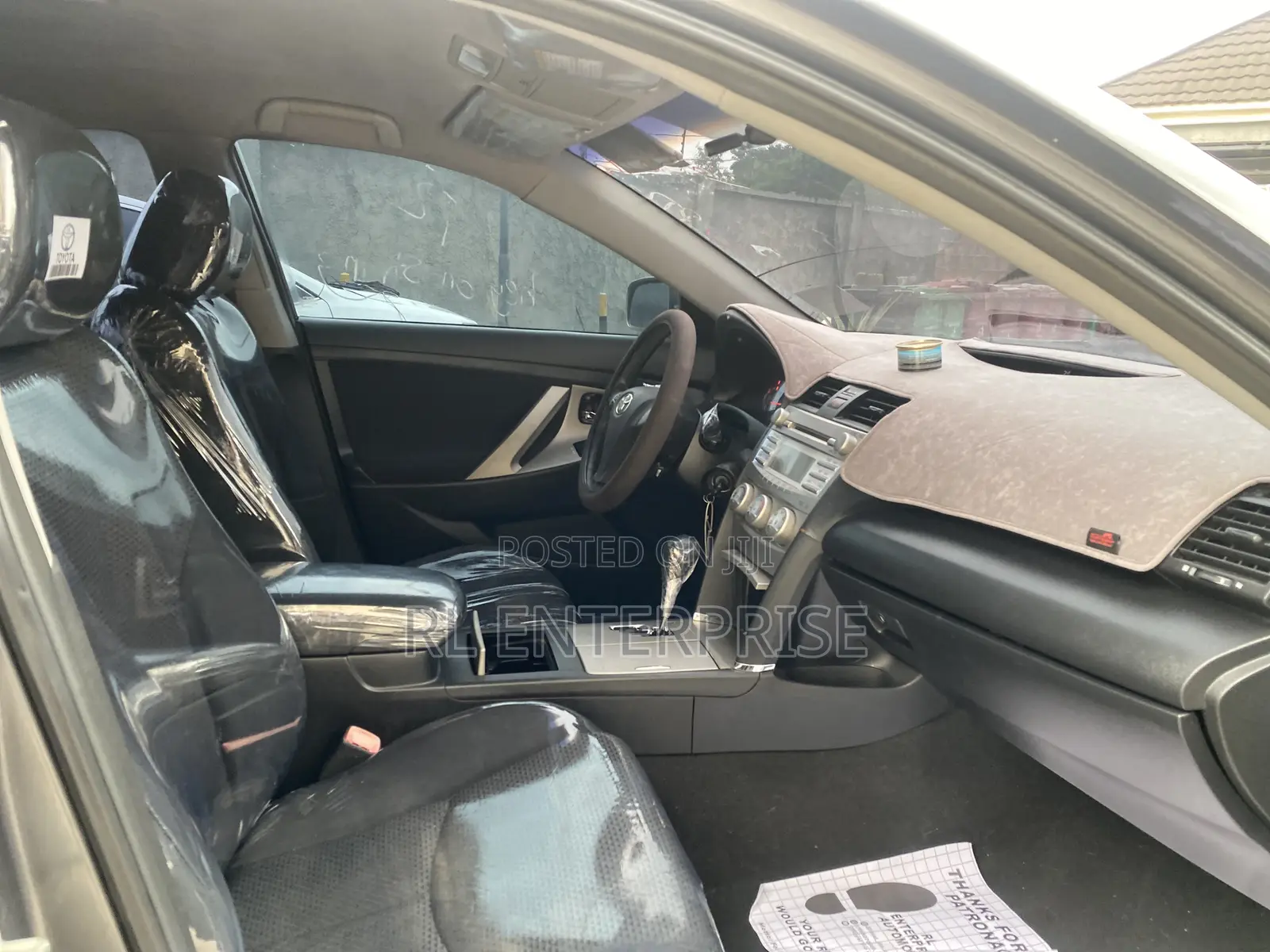 Toyota Camry SE 4dr Sedan (2.5L 4cyl 6AM) 2010 Gray