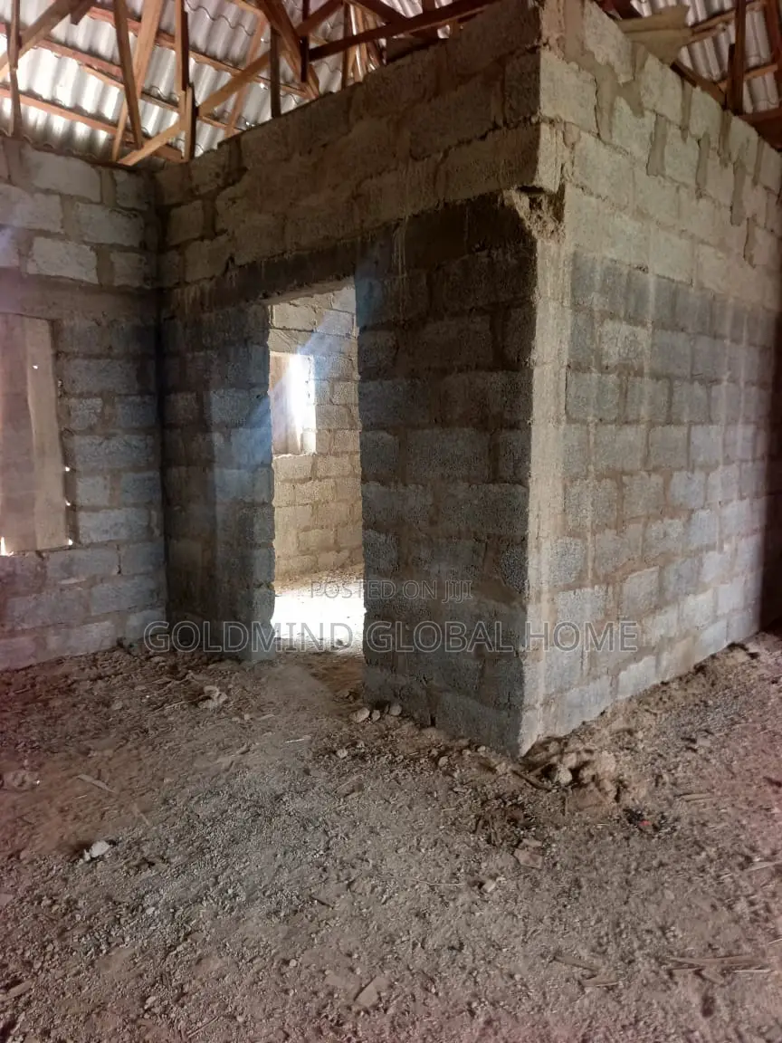 5bdrm Duplex in Lugbe District. for sale