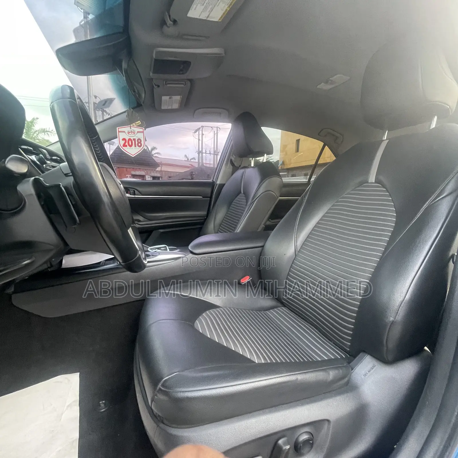Toyota Camry SE FWD (2.5L 4cyl 8AM) 2018 Blue